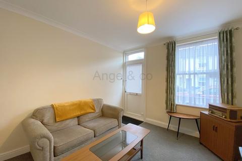 64 Queens Road, Lowestoft, NR32 1TD