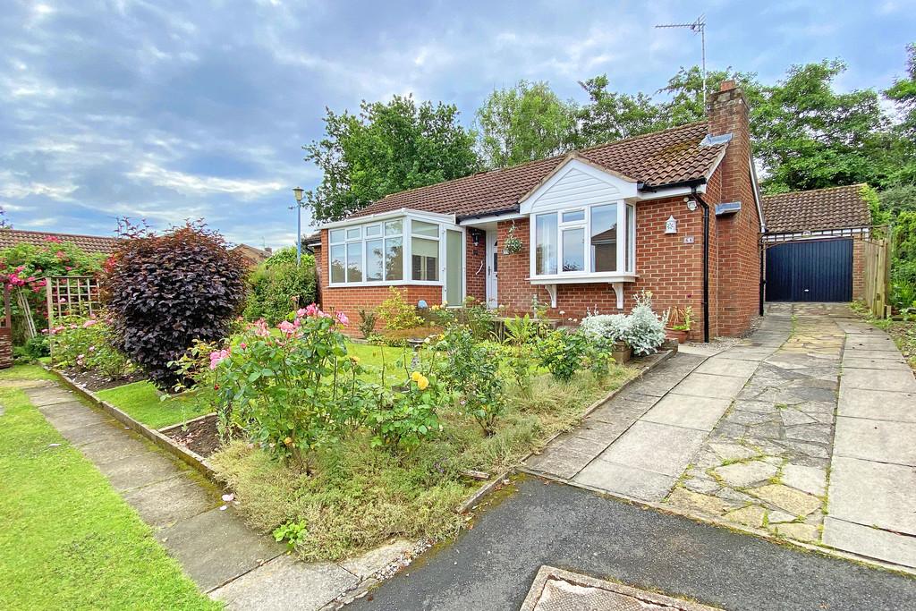 Yarrow Drive, Harrogate 3 bed detached bungalow £925 pcm (£213 pw)