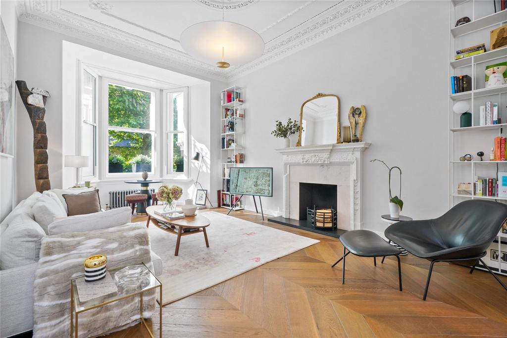 Redcliffe Square, London, SW10 2 bed apartment for sale £1,675,000