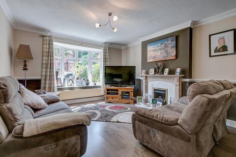9 Avonbank Close, Hunt End, Redditch, B97 5XR