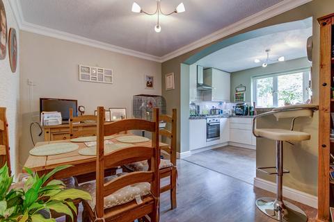 9 Avonbank Close, Hunt End, Redditch, B97 5XR