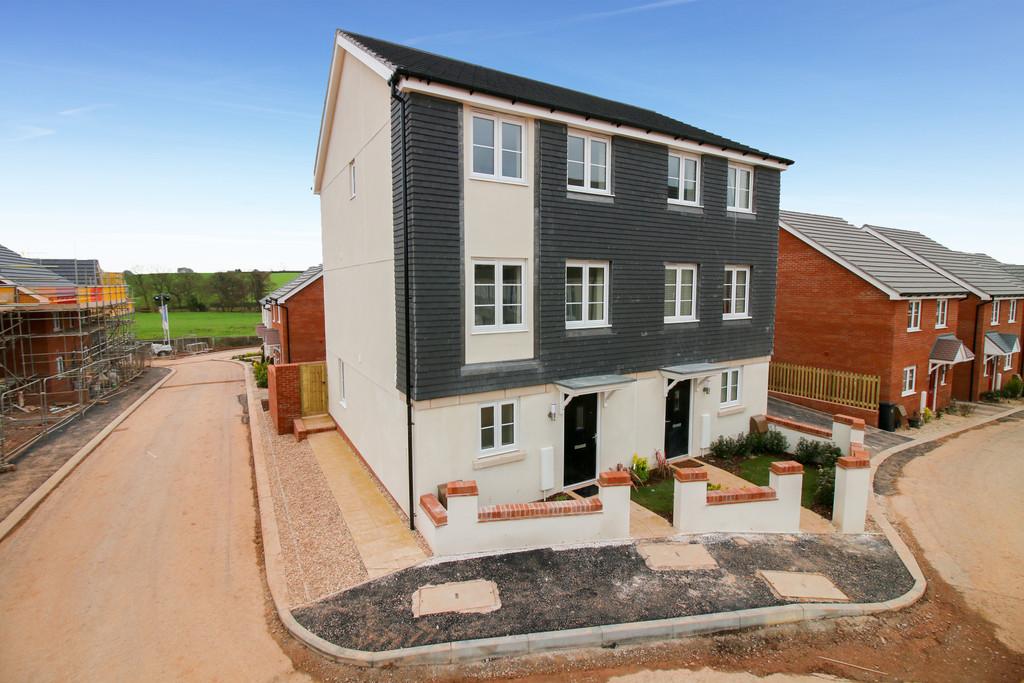 Shareford Way, Cranbrook 3 bed townhouse £1,250 pcm (£288 pw)