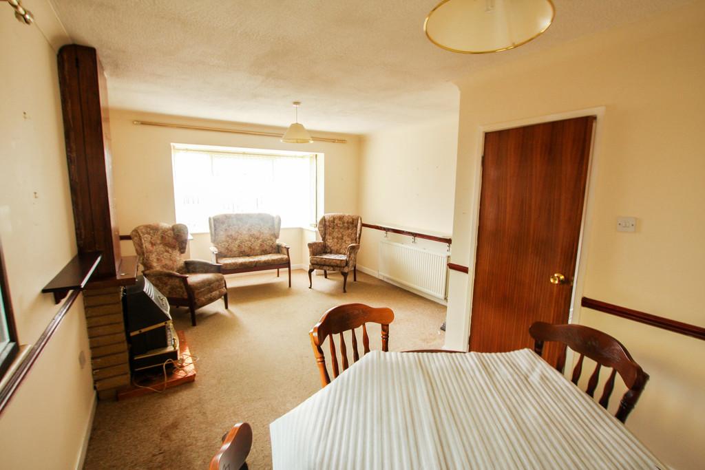 Dwyfor Court, Prestatyn 3 bed detached bungalow £170,000