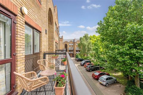 5 Goodhart Place, London, E14 8EG