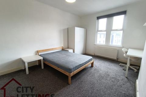 2 bedroom flat to rent, Ilkeston Road Nottingham NG7