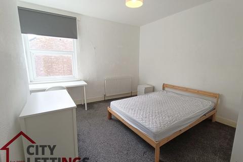 2 bedroom flat to rent, Ilkeston Road Nottingham NG7