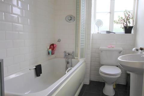 99 Bascombe Grove, Dartford, DA1 3RH
