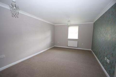 2 bedroom apartment to rent, White's Way, Hedge End, SO30 2JX