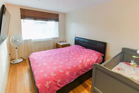43 Faesten Way, Bexley, DA5 2JB