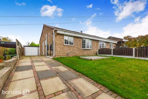 2 bedroom semi-detached bungalow to rent, Greenfield Gardens, Flanderwell