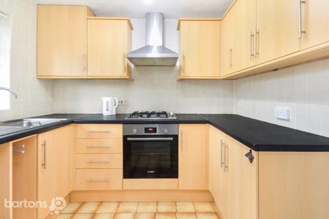 2 bedroom semi-detached bungalow to rent, Greenfield Gardens, Flanderwell