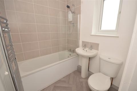 18 Lanshaw Close, Leeds, LS10 3PD