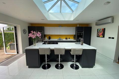 18 Hill Lane, Bassetts Pole, Sutton Coldfield, B75 6LF