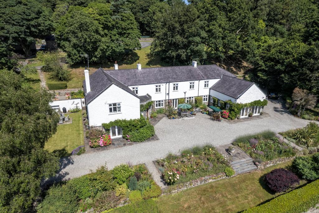 Drws Y Coed Aerial