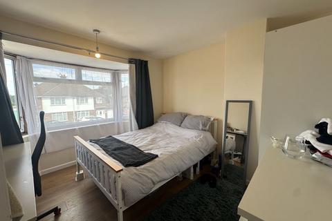 4 bedroom semi-detached house to rent, Peel Way, Uxbridge, UB8
