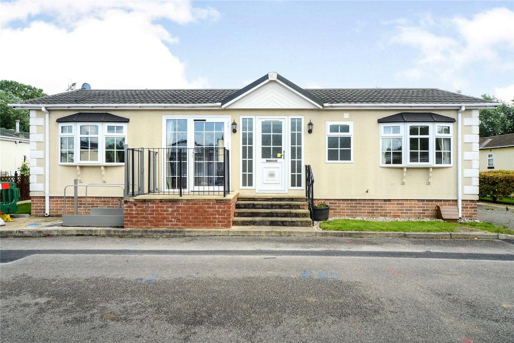 Burway Crescent, Penton Park, Chertsey, KT16 2 bed detached house £
