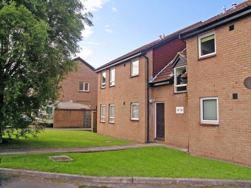 Tuckmill, Clevedon Studio £525 pcm (£121 pw)
