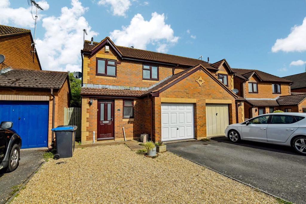 Flying Fields Road Southam 3 bed semidetached house £1,100 pcm (£254 pw)