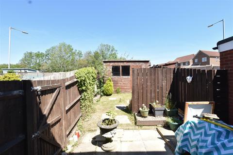 19 Eden Close, Stone Cross, Pevensey, BN24 5EX