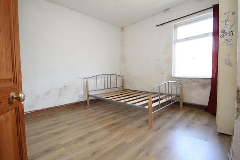 66 Manor Lane, Sutton, SM1 4BT