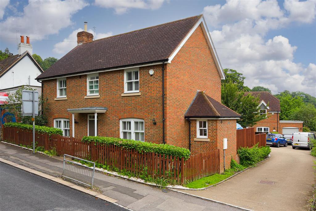 Mill Street, Redhill 4 bed house £650,000