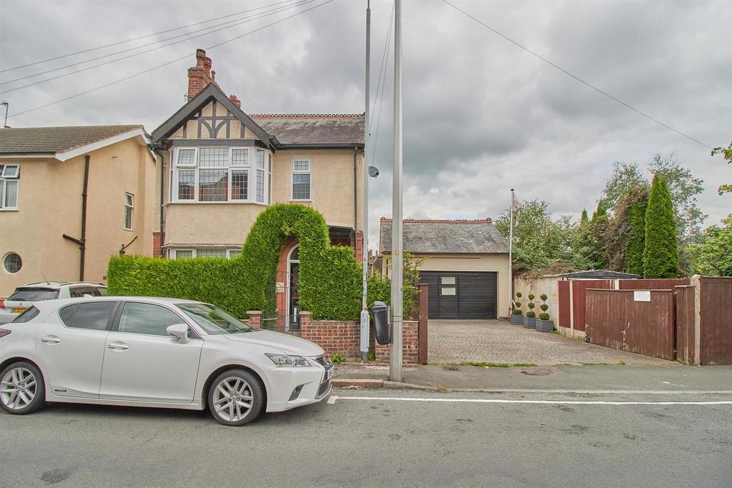 John Street, Hinckley 3 bed detached house £367,500