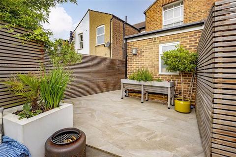 22 Upper Heath Road, St Albans, AL1 4DN