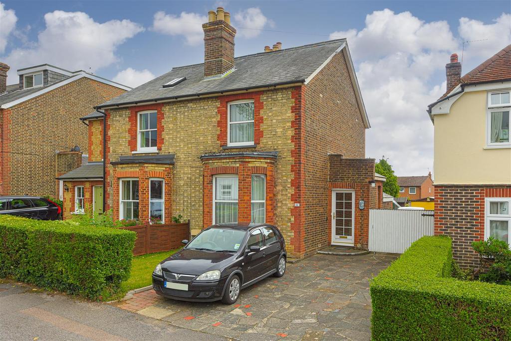 Allingham Road, Reigate 3 bed house £550,000