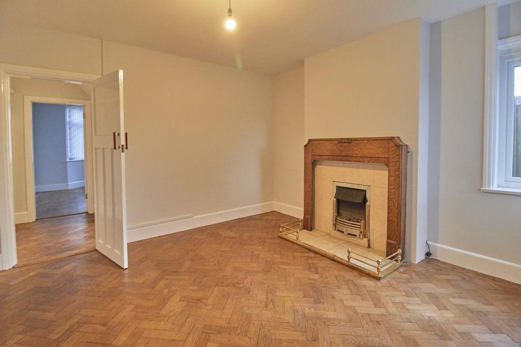 Charles Street, Hinckley 3 bed semidetached house £850 pcm (£196 pw)