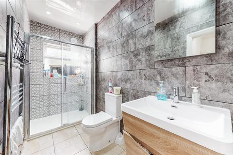 18 Repton Avenue, Wembley, HA0 3DN