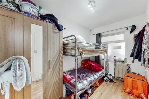 18 Repton Avenue, Wembley, HA0 3DN