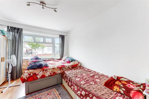 18 Repton Avenue, Wembley, HA0 3DN