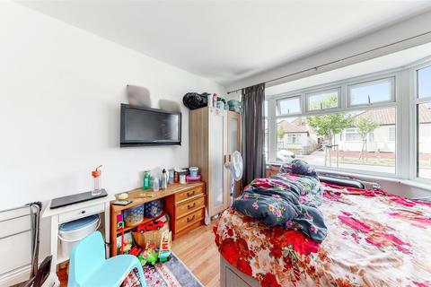 18 Repton Avenue, Wembley, HA0 3DN