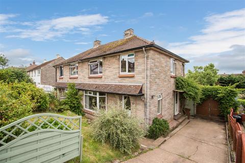 31 Godfreys Gardens, Bow, Crediton, EX17 6HT