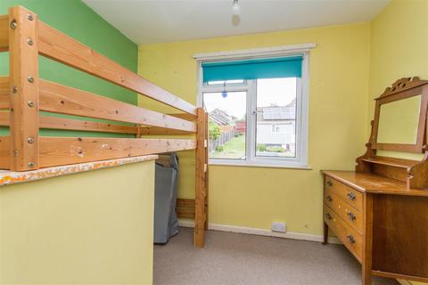 31 Godfreys Gardens, Bow, Crediton, EX17 6HT