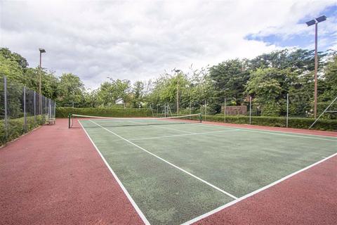 22 Cadman Square, Shenley Lodge, Milton Keynes, MK5 7DW