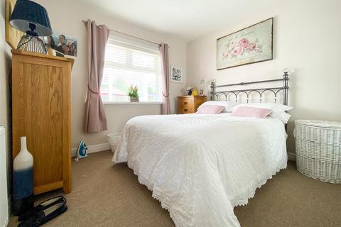 12 Benham Grove, Fareham, PO16 9LB