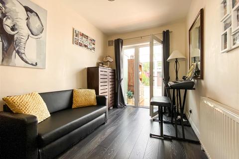 12 Benham Grove, Fareham, PO16 9LB