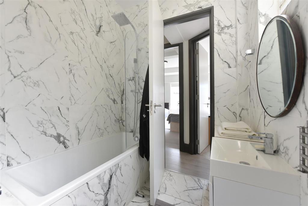 104 Bryanston Court (10).JPG