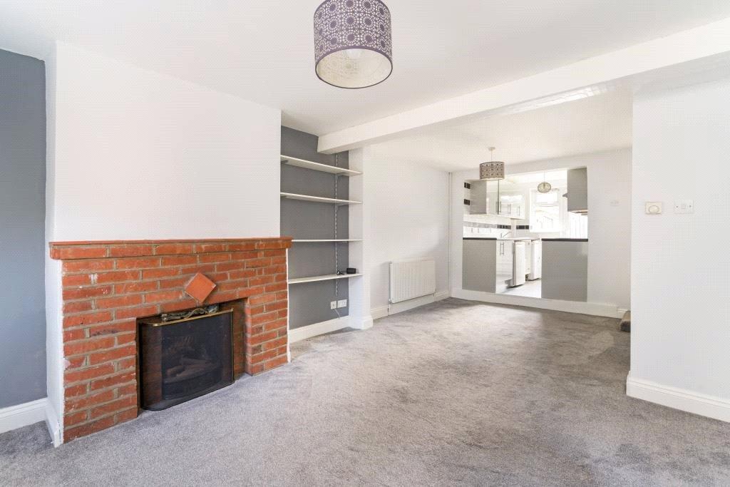 Cravells Road, Harpenden, Hertfordshire, AL5 2 bed terraced house £