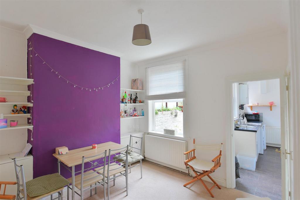 Hartoft Street 3 bed terraced house £1,100 pcm (£254 pw)