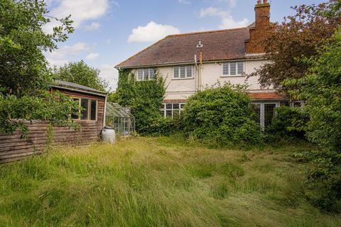 3 Bournemouth Drive, Herne Bay, CT6 8HH