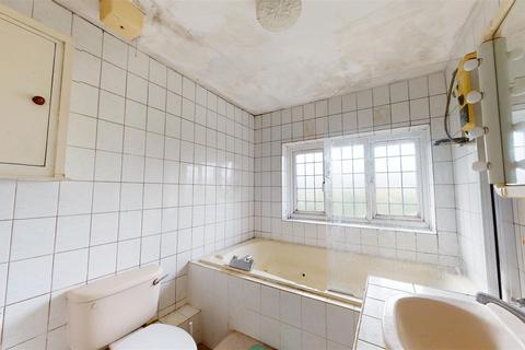 3 Bournemouth Drive, Herne Bay, CT6 8HH