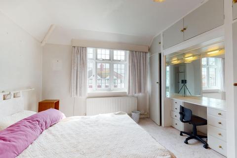 3 Bournemouth Drive, Herne Bay, CT6 8HH