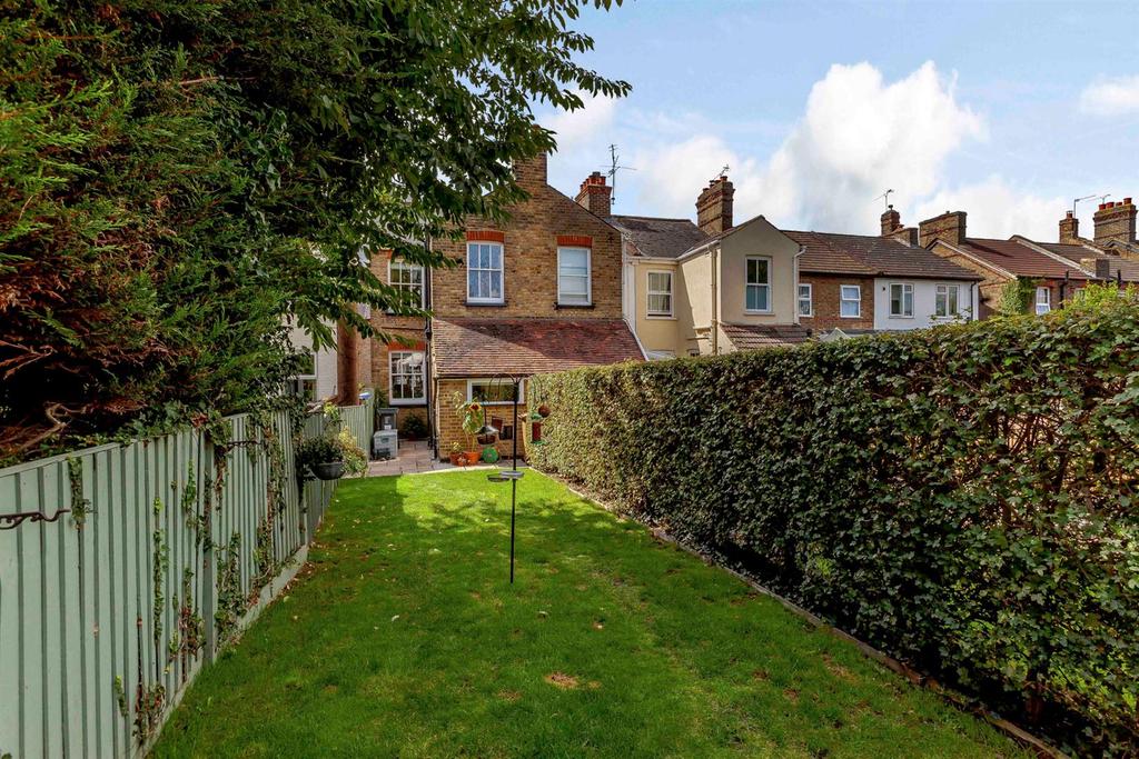 South Primrose Hill, Chelmsford 2 bed end of terrace house £395,000