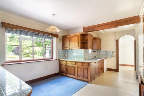 Longwood Bockhanger, Kennington, Ashford, TN25 4AH