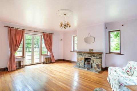 Longwood Bockhanger, Kennington, Ashford, TN25 4AH