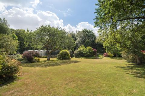 Longwood Bockhanger, Kennington, Ashford, TN25 4AH