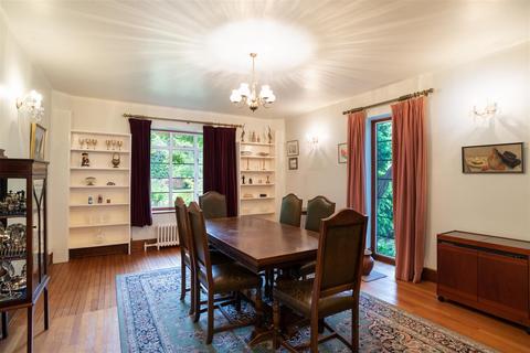 Longwood Bockhanger, Kennington, Ashford, TN25 4AH