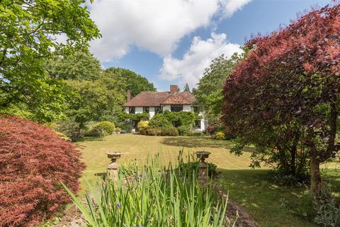 Longwood Bockhanger, Kennington, Ashford, TN25 4AH